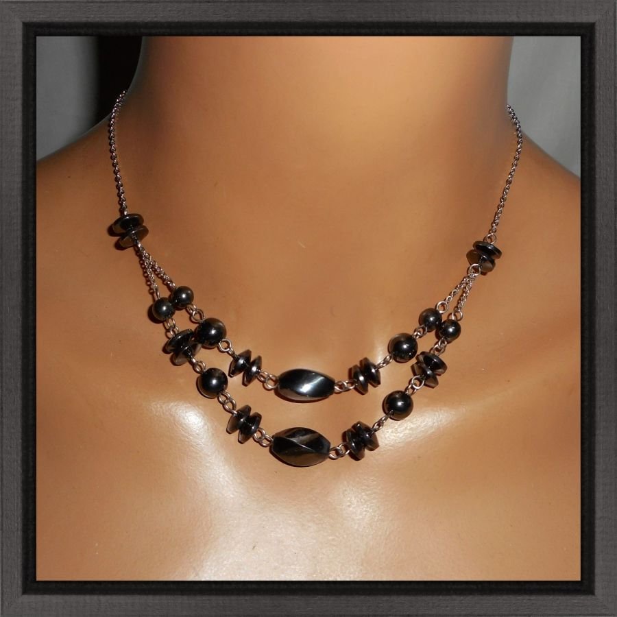 Collier en pierres d'hématite sur chaine en acier inoxydable