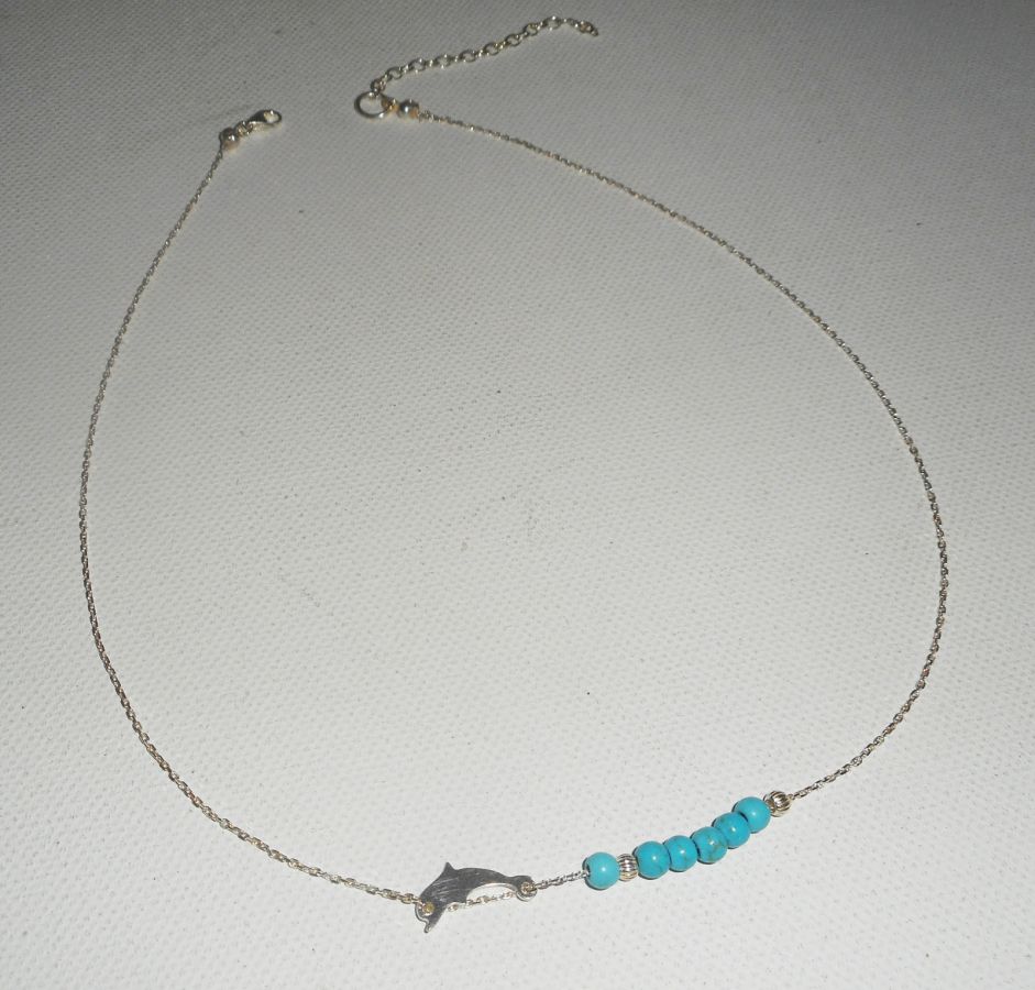 Collier ras de cou en argent 925 avec petit dauphin et pierres turquoise