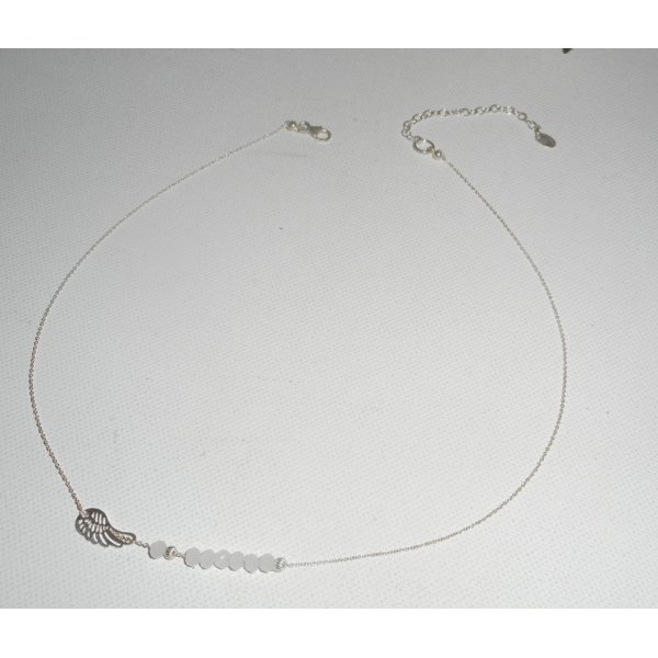 Collier ras de cou en argent 925 avec petite aile et perles en cristal blanc