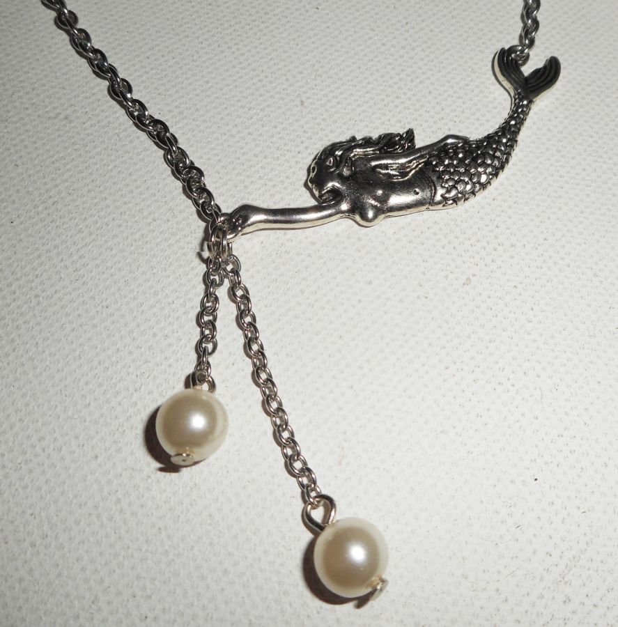 Collier sirène perles de verre blanc nacré sur chaine argent