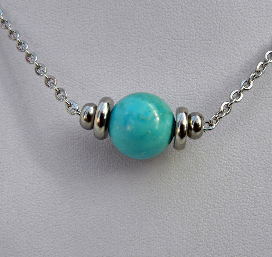 Collier solitaire avec pierre en amazonite bleu et perles en acier inoxydable