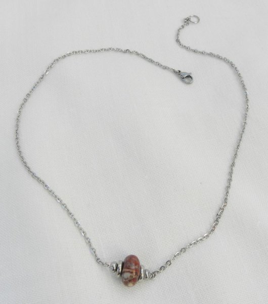 Collier solitaire avec pierre en jaspe rondelle marron et perles en acier inoxydable