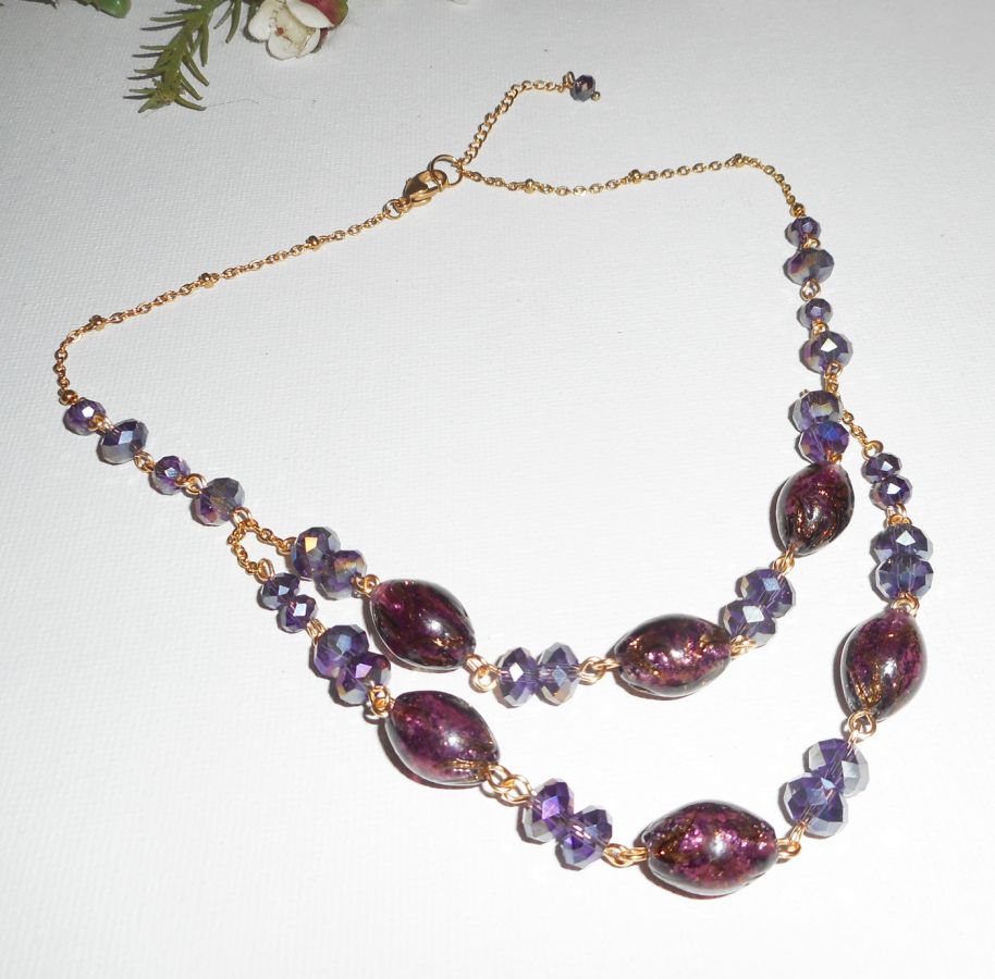 Collier en Verre de Murano et cristal violet sur chaine en acier or