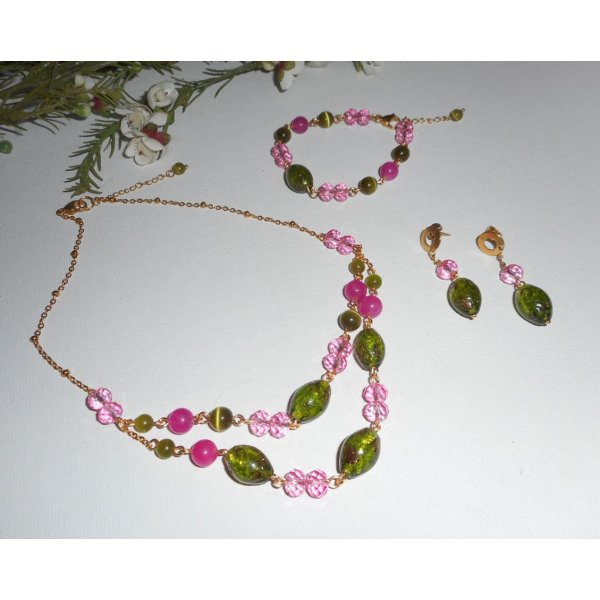 Collier en Verre de Murano et cristal rose et vert sur chaine en acier