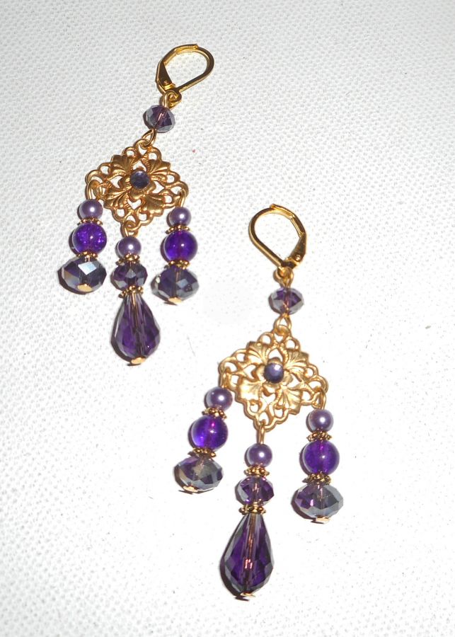 Parure Collier aérien avec fleurs d'hibiscus et perles en cristal violet