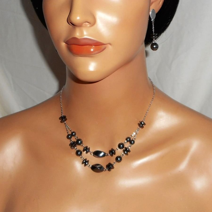 Parure Collier en pierres d'hématite sur chaine en acier inoxydable