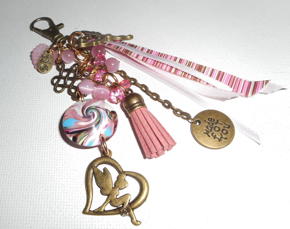 Porte clés/Bijoux de sac fée perles et rubans rose