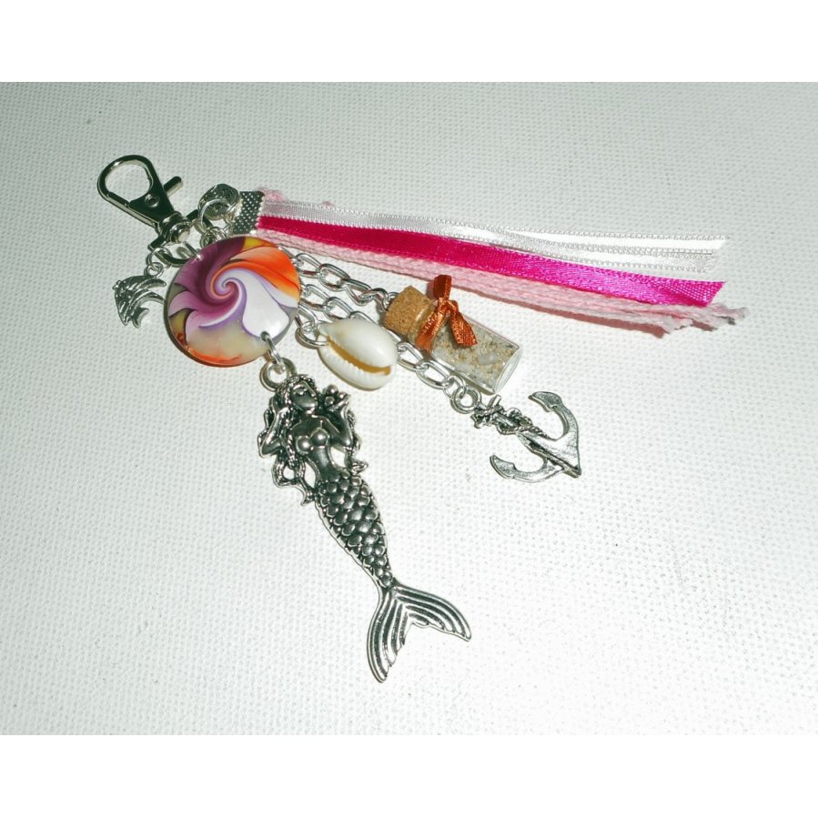 Porte clés/Bijoux de sac toupie en argile multicolore avec sirène et ancre et rubans