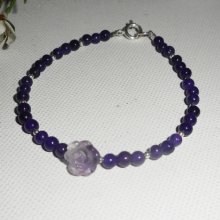 Bracelet perles et rose en améthyste sur fermoir argent