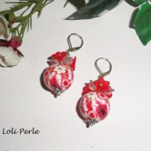 Boucles d'oreilles perles fleuries rouge avec perles en cristal