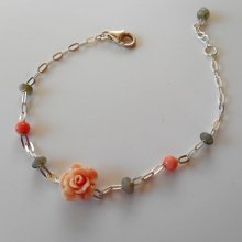 Bracelet en pierre de labradorite et corail avec rose sur chaine argent 925